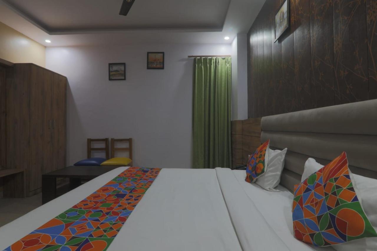 Icyhotels Hl Inn Chinhat ภายนอก รูปภาพ