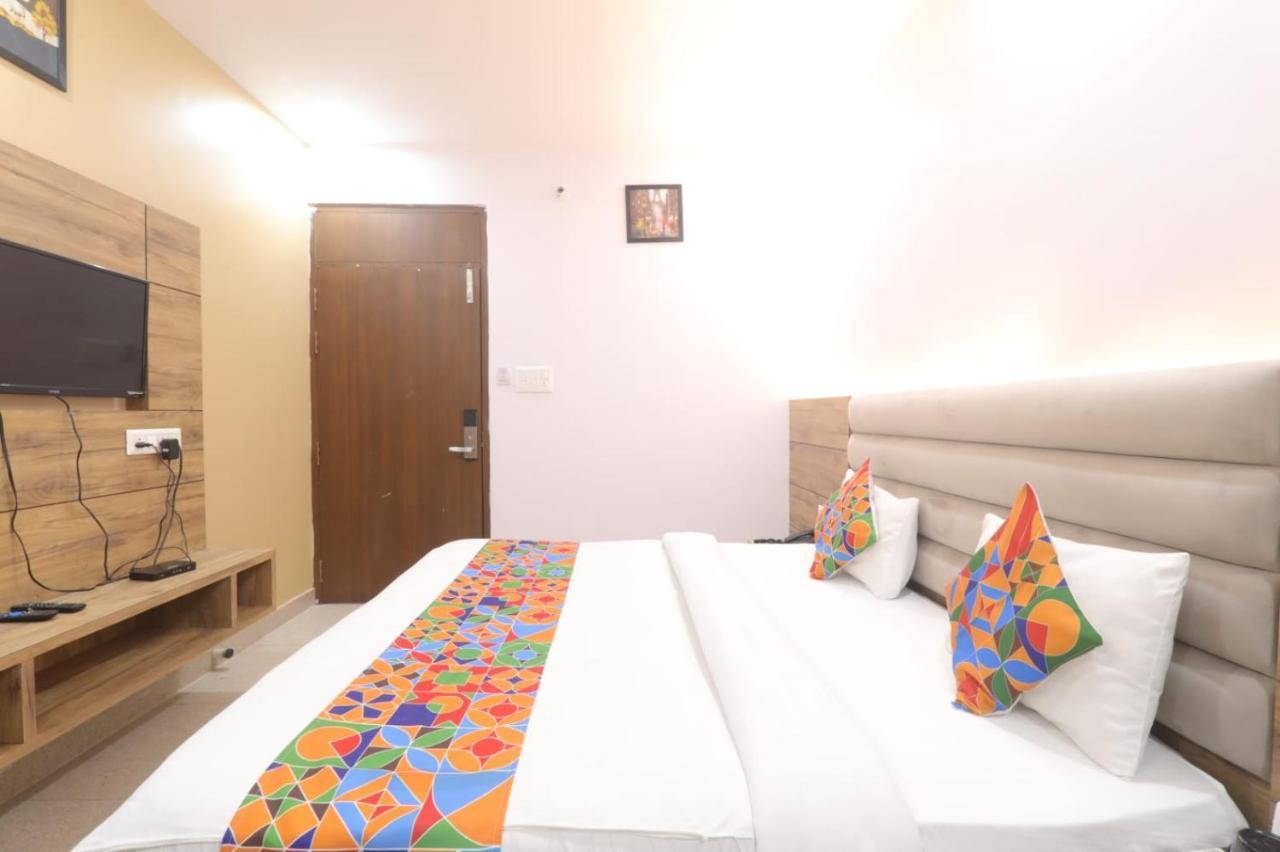 Icyhotels Hl Inn Chinhat ภายนอก รูปภาพ