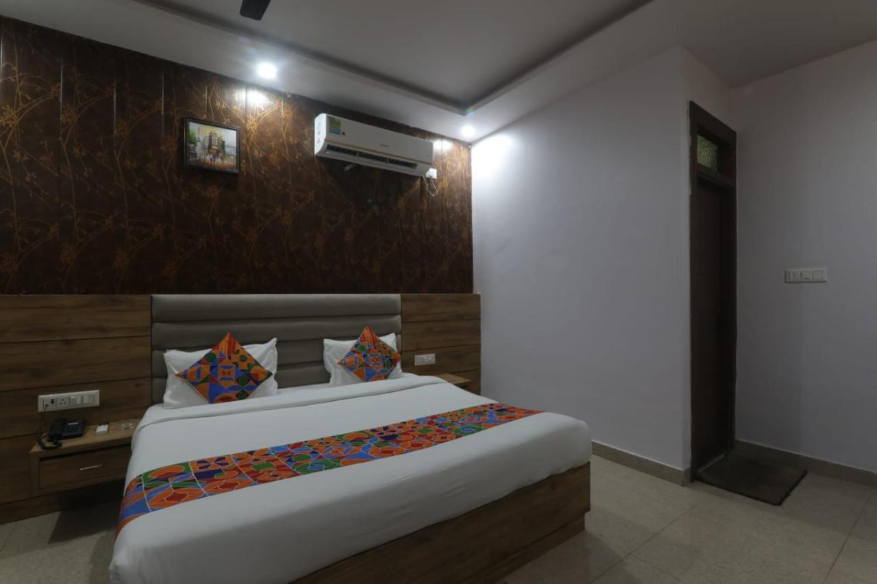 Icyhotels Hl Inn Chinhat ภายนอก รูปภาพ